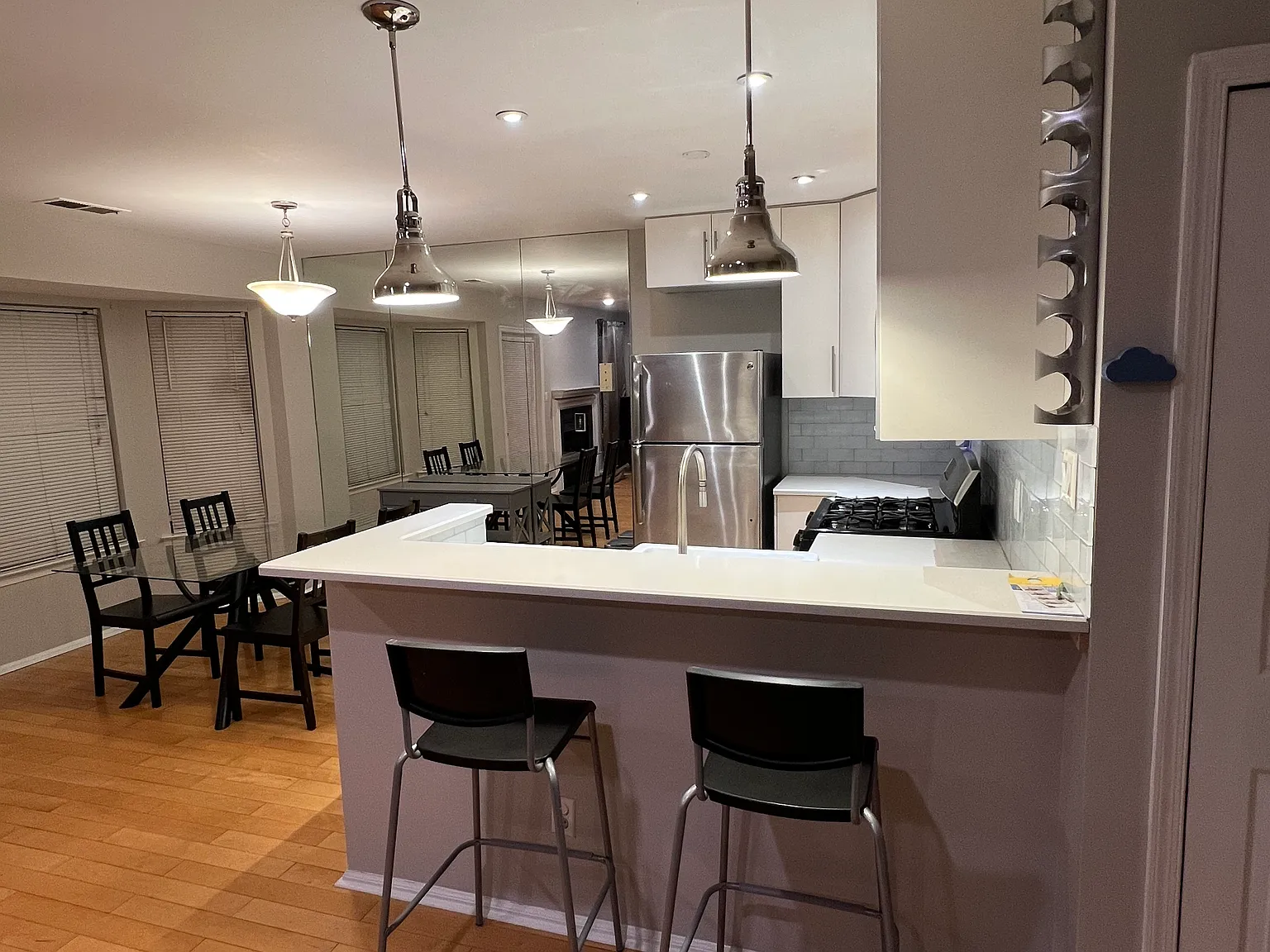 2 bed, 1.5 bath, 1086 sqft, $2,750 — Photo 4