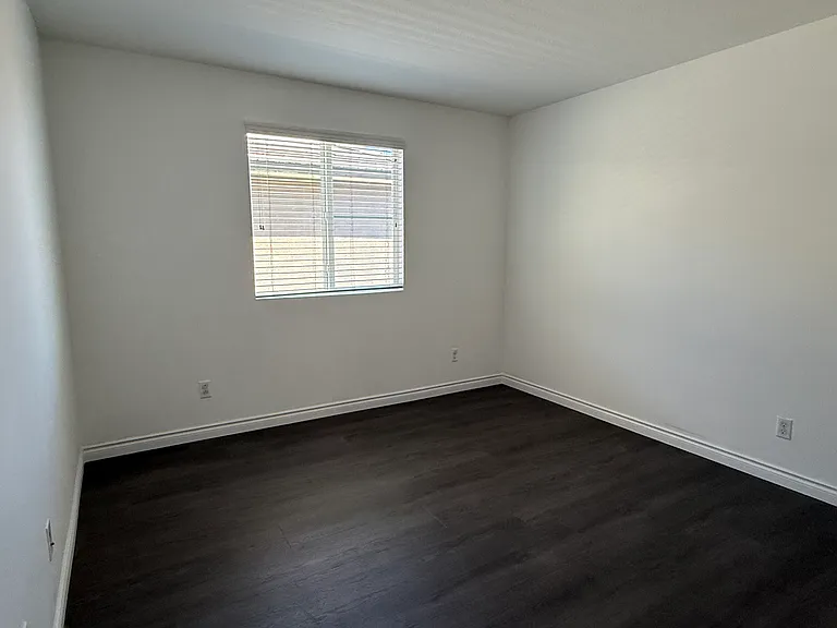 17044 Cerritos St — Photo 8