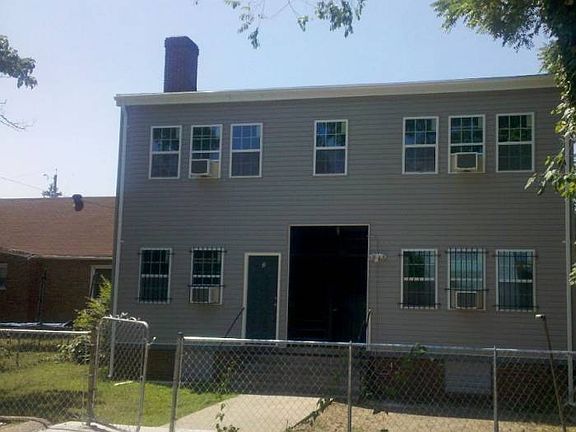 Exterior - Rear