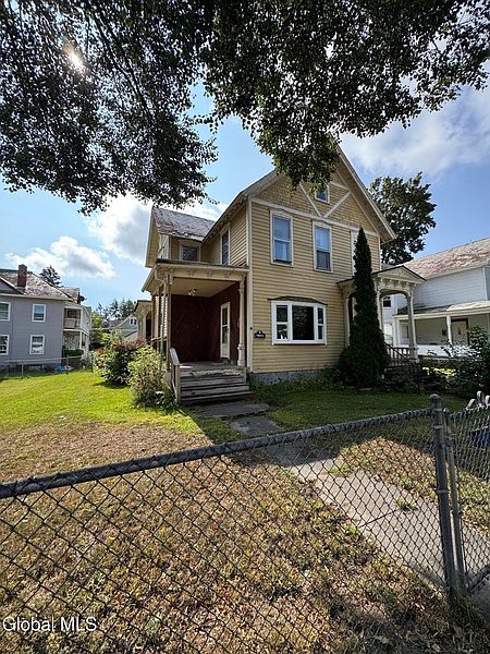 3rd image of 16 Grove Avenue