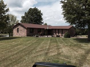 10 Whispering Pines Rd, De Soto, MO 63020