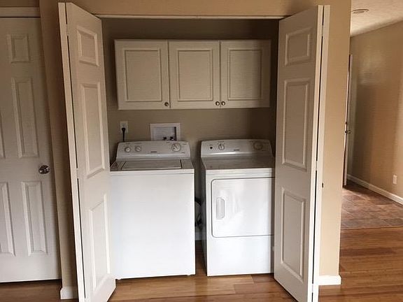 5th image of 307 E Blaine St