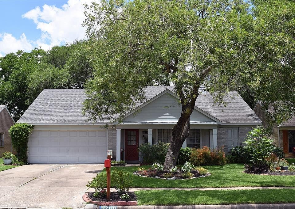 1st image of 12110 Flaxen Dr