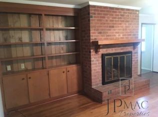 703 Ikes Rd, Taylors, SC 29687