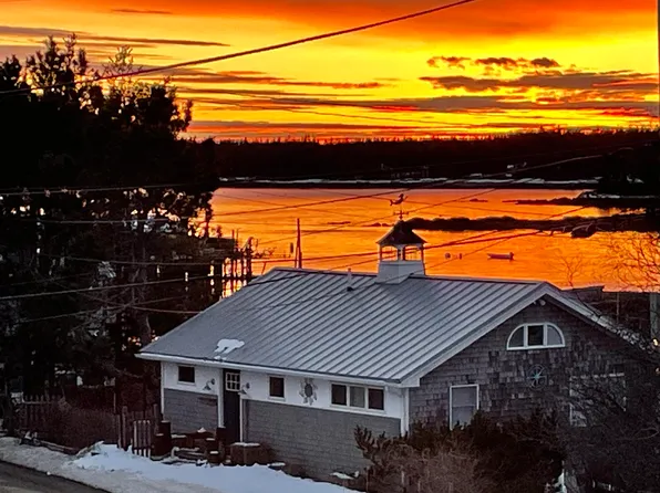 27 Shore Road, Tremont, ME 04653