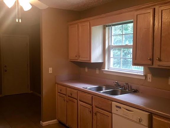 4th image of 9664 Bull Pen Dr