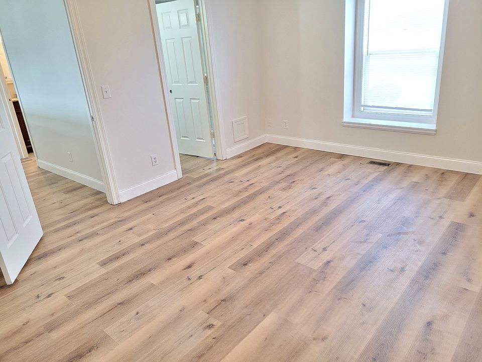 1st image of 2304 Meadowpoint Dr