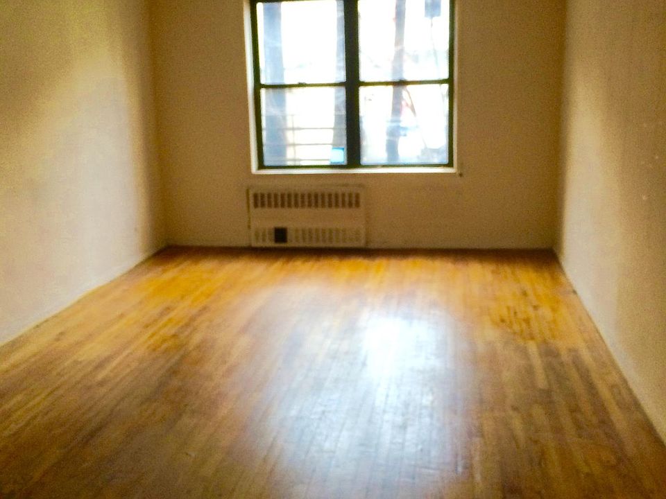 2nd image of 2929 Briggs Ave APT 3F