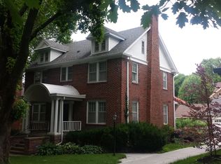 305 S 53rd St, Omaha, NE 68132