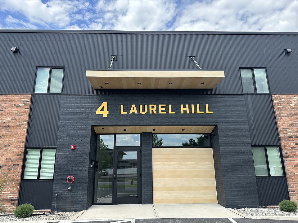 1st image of 4 Laurel Hill Dr #2