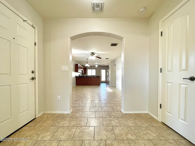 11889 W Heyburn Dr — Photo 8