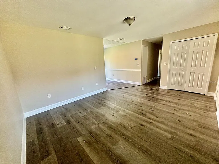 504 Blackbird Ln — Photo 11
