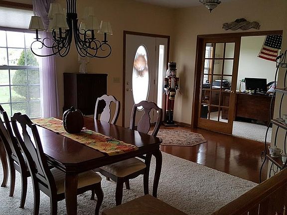 2nd image of 4059 Meadowway Dr