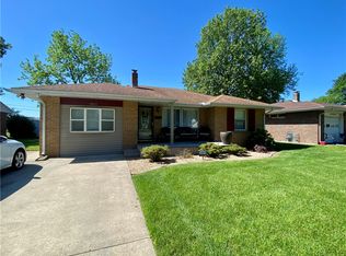 2813 Oak Ave, Mattoon, IL 61938