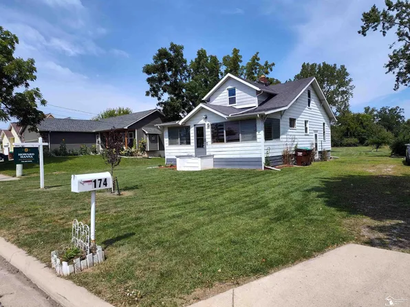 174 Canfield St, Milan, MI 48160