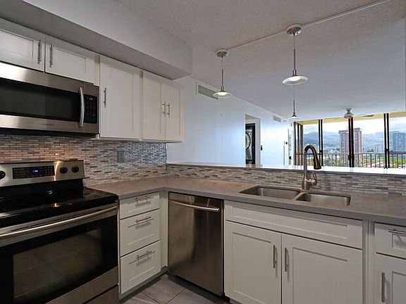 2nd image of 990 Ala Nanala St APT 16B