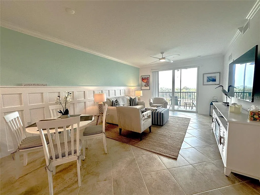 2 bed, 2.0 bath, 1239 sqft, $6,000 — Photo 4