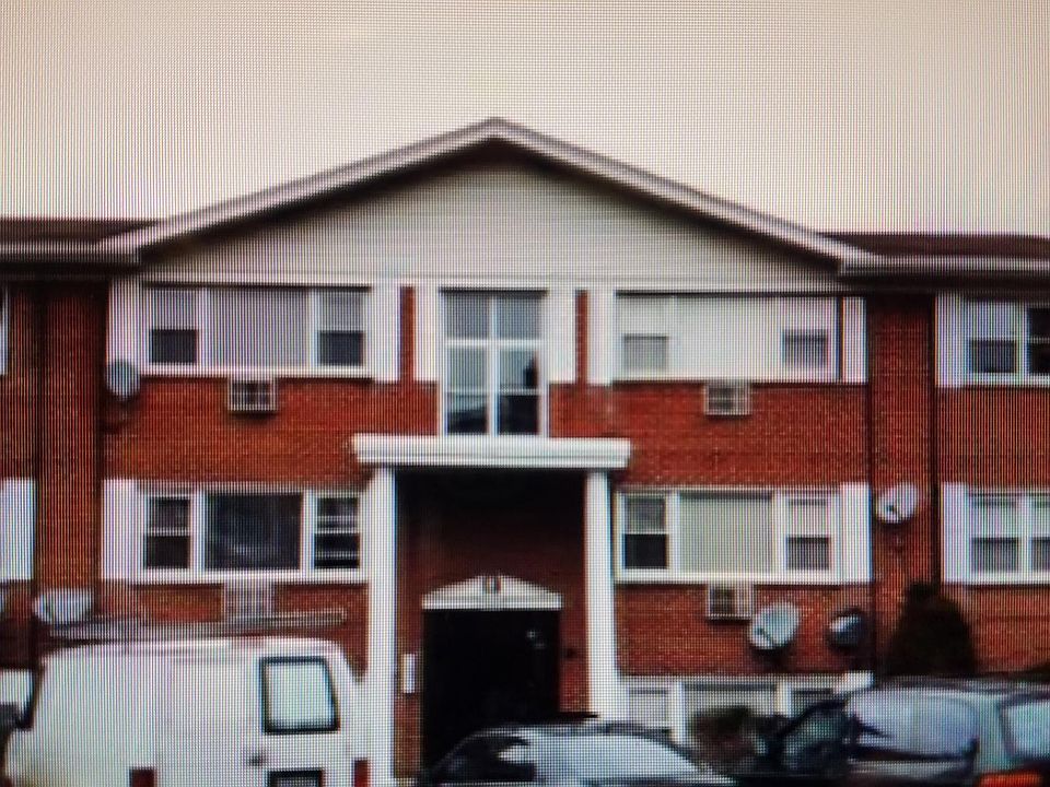 1st image of 10138 Hartford Ct #A
