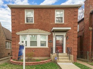 8239 S Oglesby Ave, Chicago, IL
