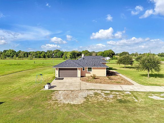 3rd image of 8131 Brinkmeyer Rd