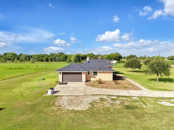 8131 Brinkmeyer Rd, Needville, TX 77461