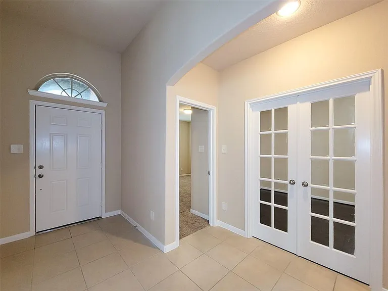 9718 Justin Ridge Ln — Photo 5