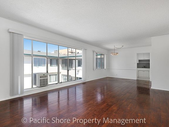 2nd image of 130 N Hamilton Dr #8