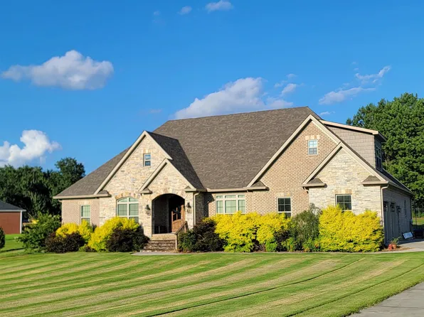 1918 Autumn Creek Dr NE, Arab, AL 35016