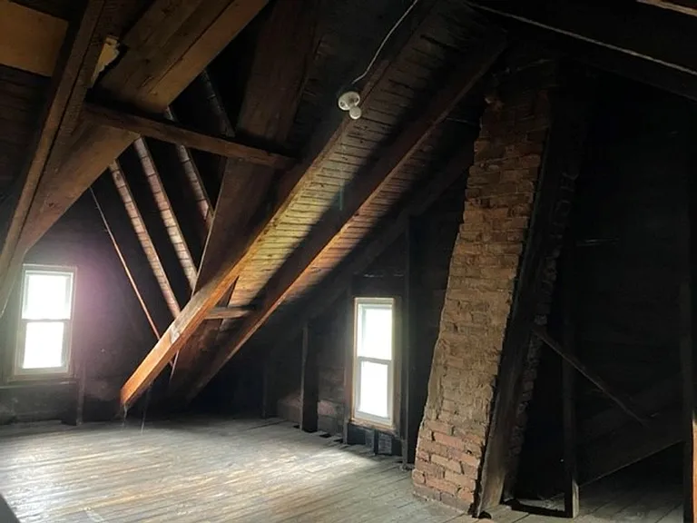2717 Butler St — Photo 13