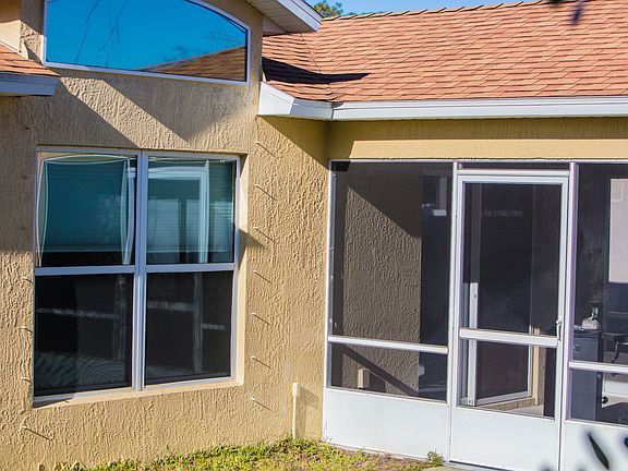 4th image of 376 Dahoon Holly Dr