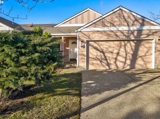 969 SW 24th St, Troutdale, OR 97060