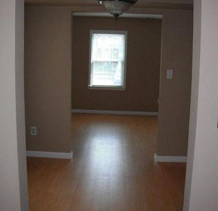 4th image of 3228 Clover Hill Dr