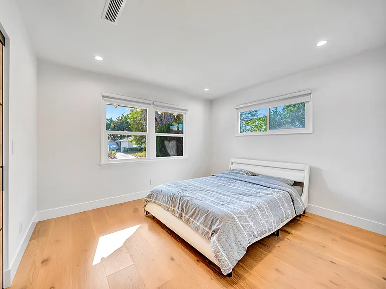 23635 Marylee St — Photo 26