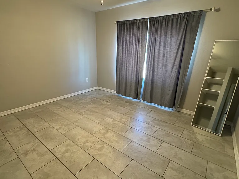 301 E Verde Ln — Photo 11