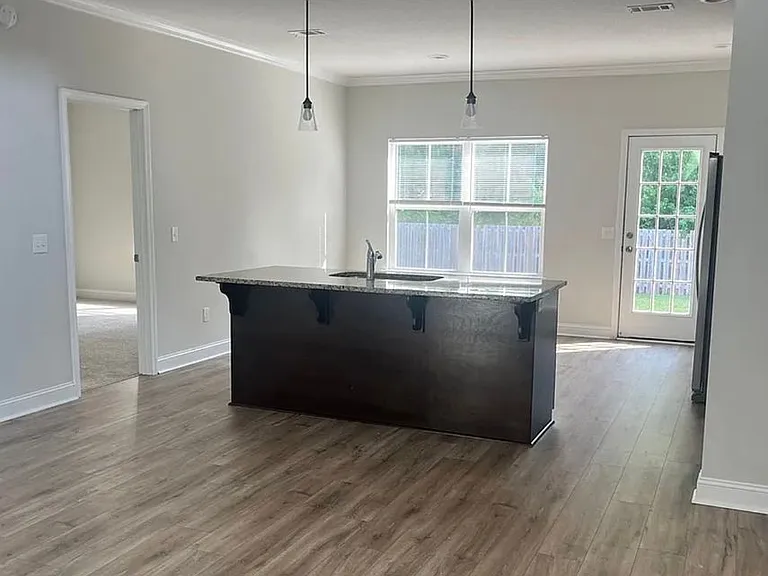 627 Fairview Cir — Photo 13