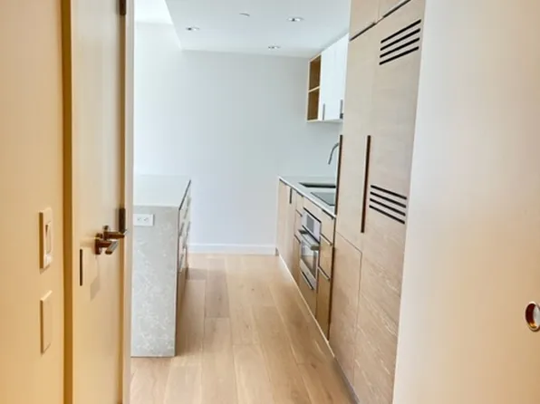 1770 Davie St, Vancouver, BC