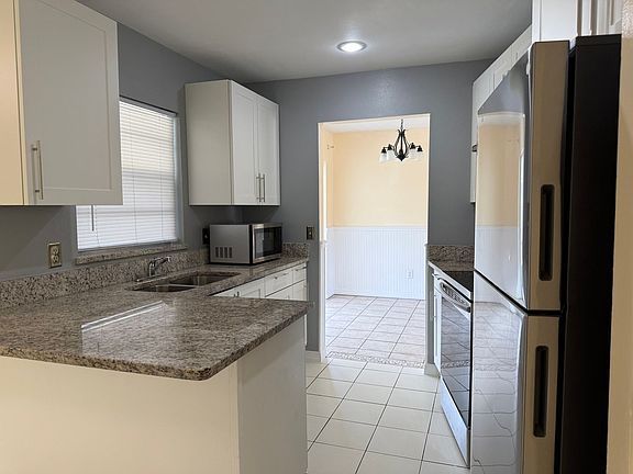 2nd image of 4712 Dandelion Dr