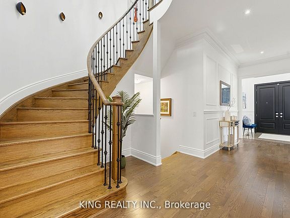 5th image of 76 Chesney Cres