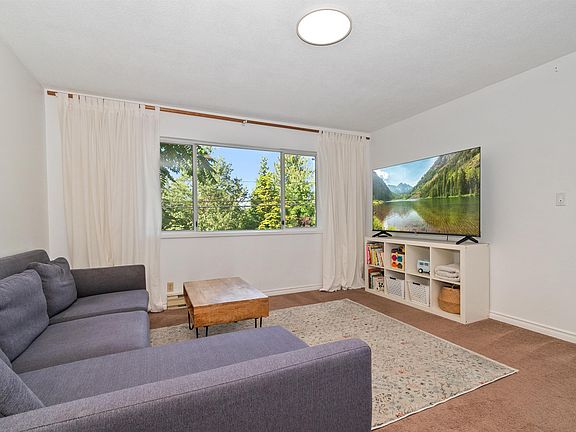 2nd image of 43810 Vedder Mountain Rd