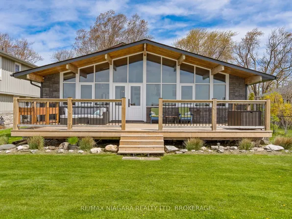 10825 Lakeshore Rd W, Wainfleet, ON L3K 5V4