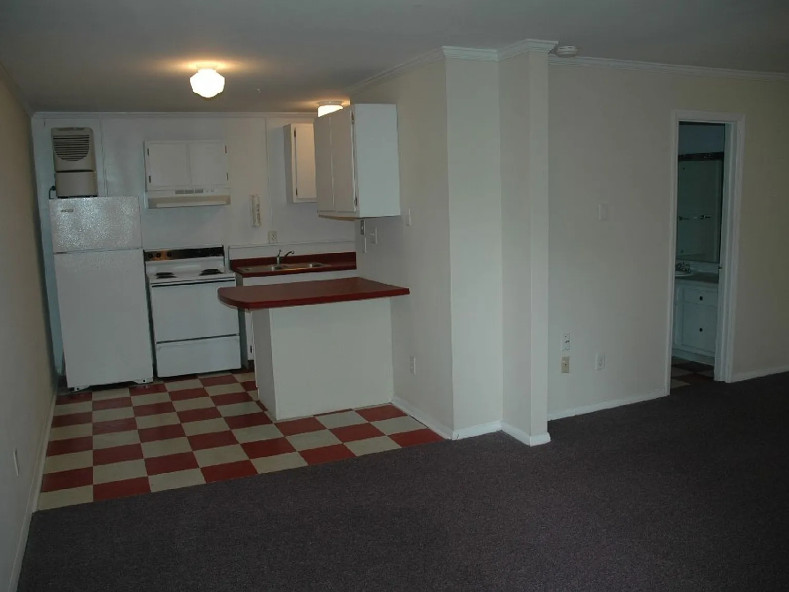 SeVille Apartments — Photo 4