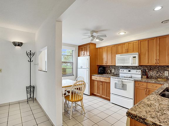 4th image of 1020 Lincoln