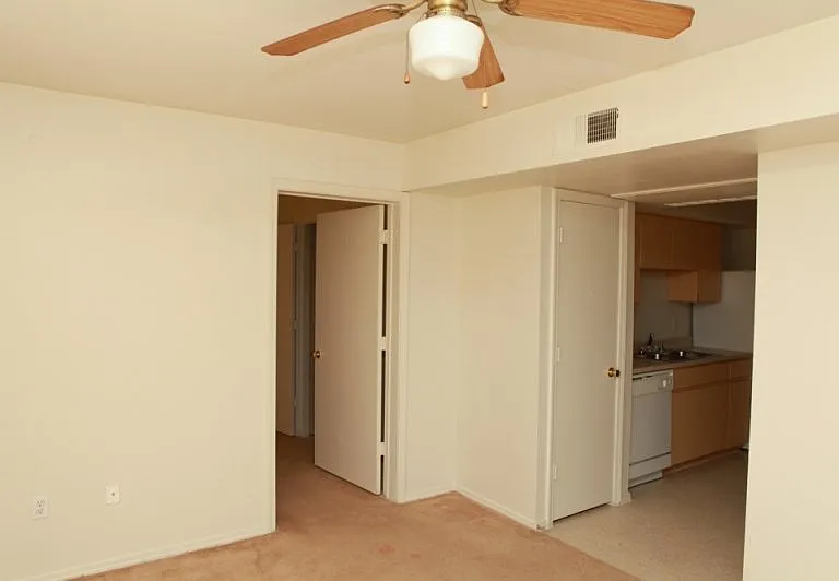 412 South Ave #F — Photo 4