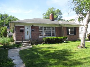 22434 Madison St, Saint Clair Shores, MI 48081