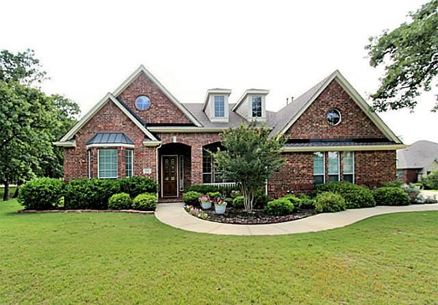 1st image of 124 W Carruth Ln
