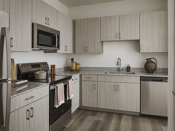 5th image of 10001 Cedar Creek Dr #1102