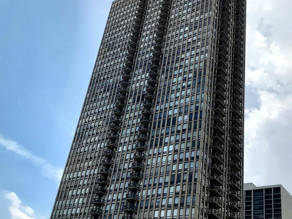 1st image of 1660 N Lasalle St APT 1712