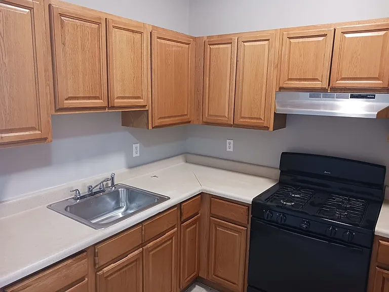 588-612 E Main St #598-C — Photo 2