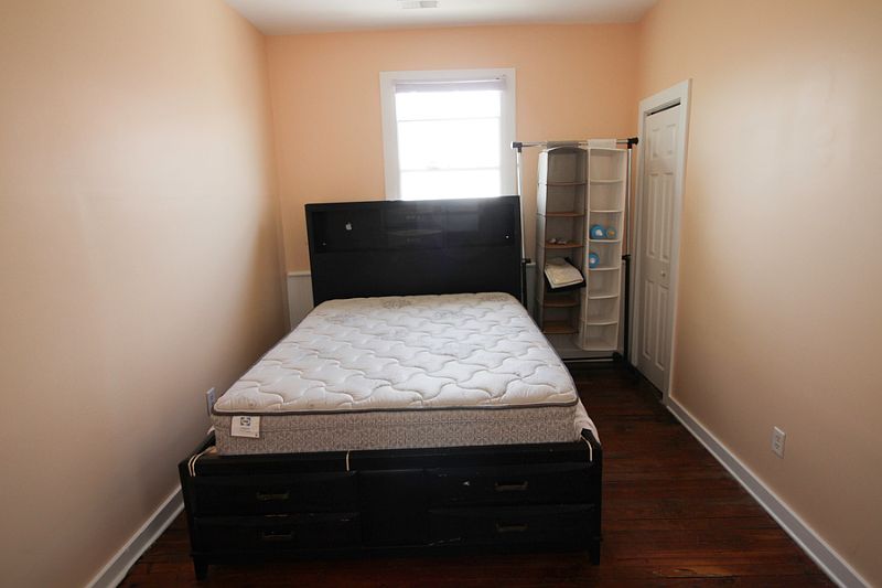 2nd image of 59 Hanover St APT A