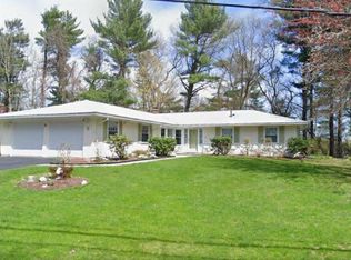 3 Hickory Ln, Framingham, MA 01701